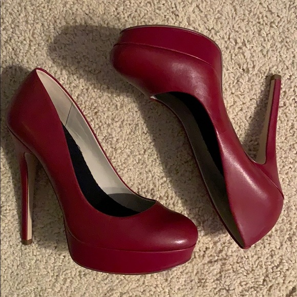Aldo Red Stilettos size 10 (fits 8.5-9) - Picture 4 of 4